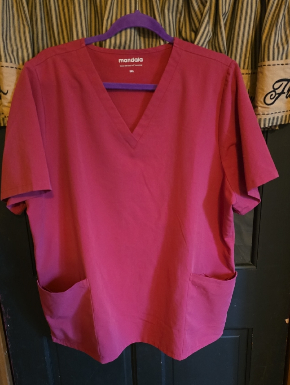 Mandala Women's V-Neck Short Sleeve Top in Raspberry